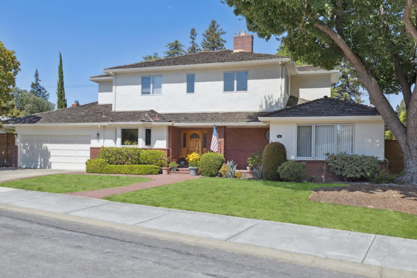 Detail Gallery Image 2 of 9 For 10 Cheryl Pl, Menlo Park,  CA 94025 - 5 Beds | 3/1 Baths