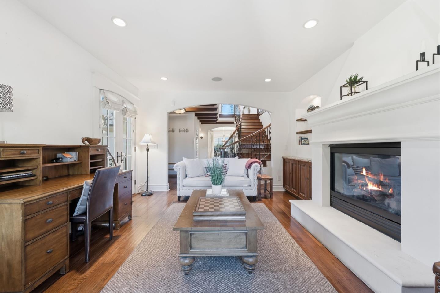 Detail Gallery Image 12 of 56 For 926 Rosewood Ave, San Carlos,  CA 94070 - 4 Beds | 2/1 Baths