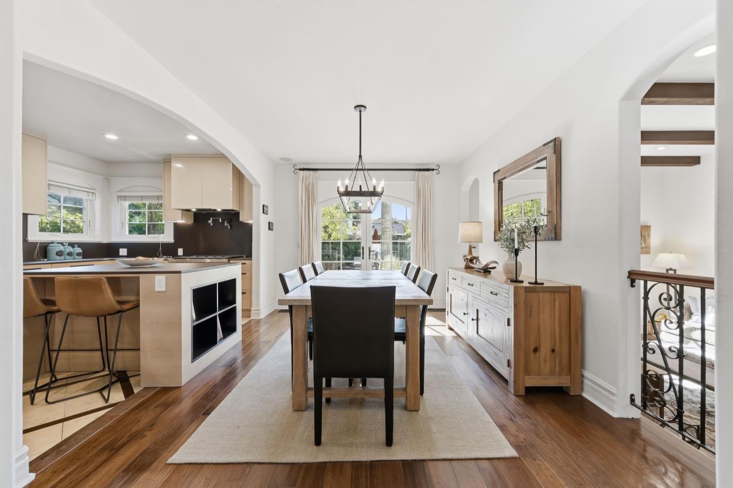 Detail Gallery Image 14 of 56 For 926 Rosewood Ave, San Carlos,  CA 94070 - 4 Beds | 2/1 Baths