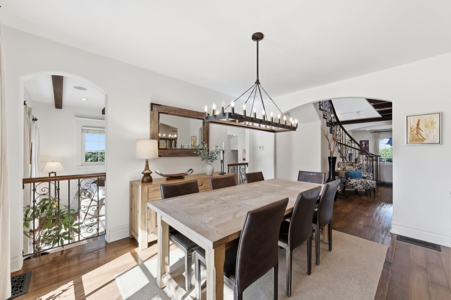 Detail Gallery Image 15 of 56 For 926 Rosewood Ave, San Carlos,  CA 94070 - 4 Beds | 2/1 Baths