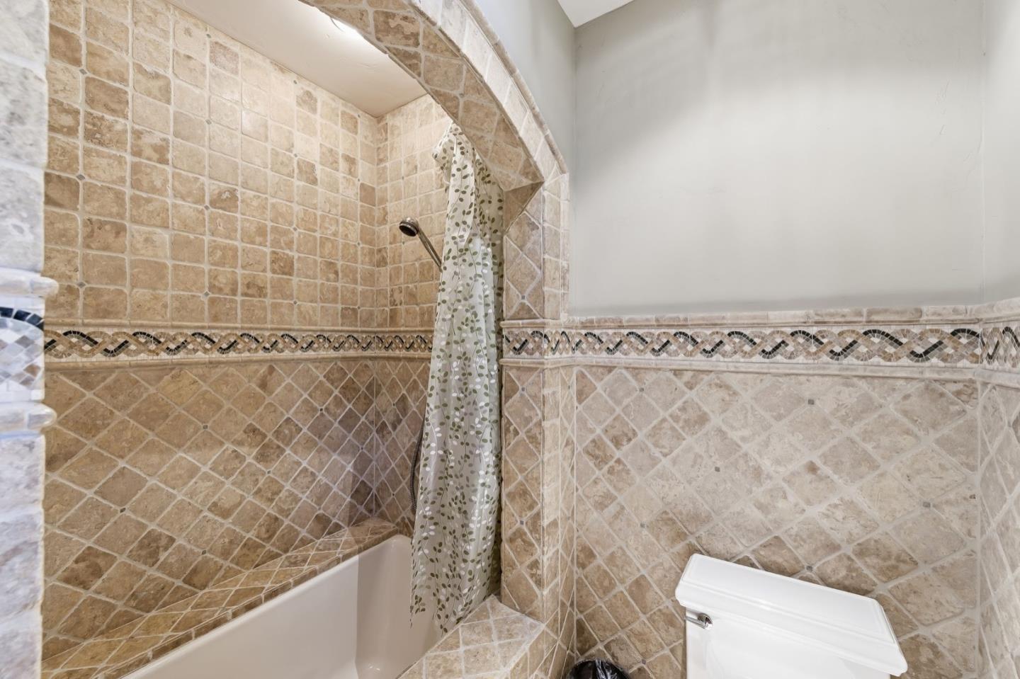 Detail Gallery Image 38 of 56 For 926 Rosewood Ave, San Carlos,  CA 94070 - 4 Beds | 2/1 Baths