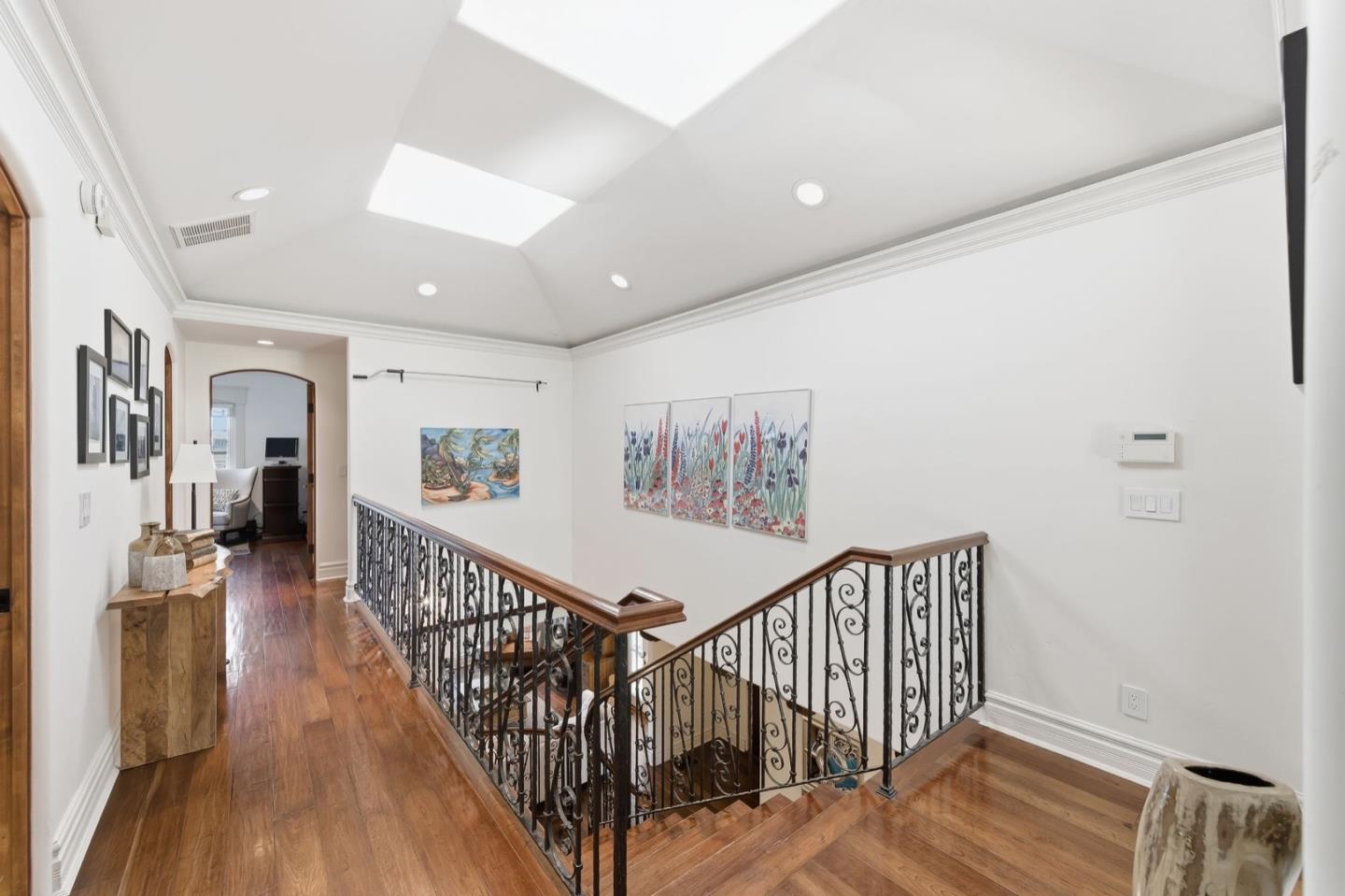 Detail Gallery Image 42 of 56 For 926 Rosewood Ave, San Carlos,  CA 94070 - 4 Beds | 2/1 Baths