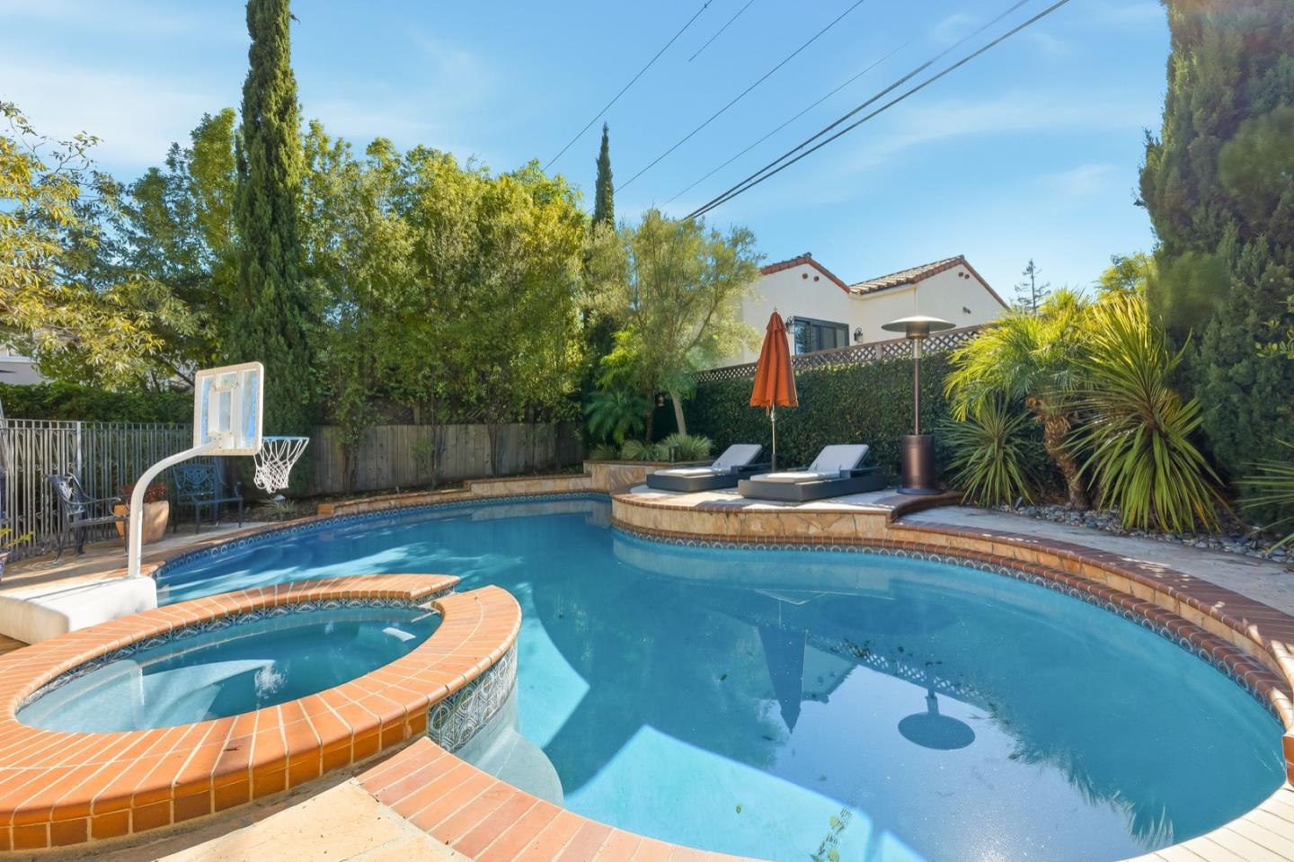 Detail Gallery Image 49 of 56 For 926 Rosewood Ave, San Carlos,  CA 94070 - 4 Beds | 2/1 Baths