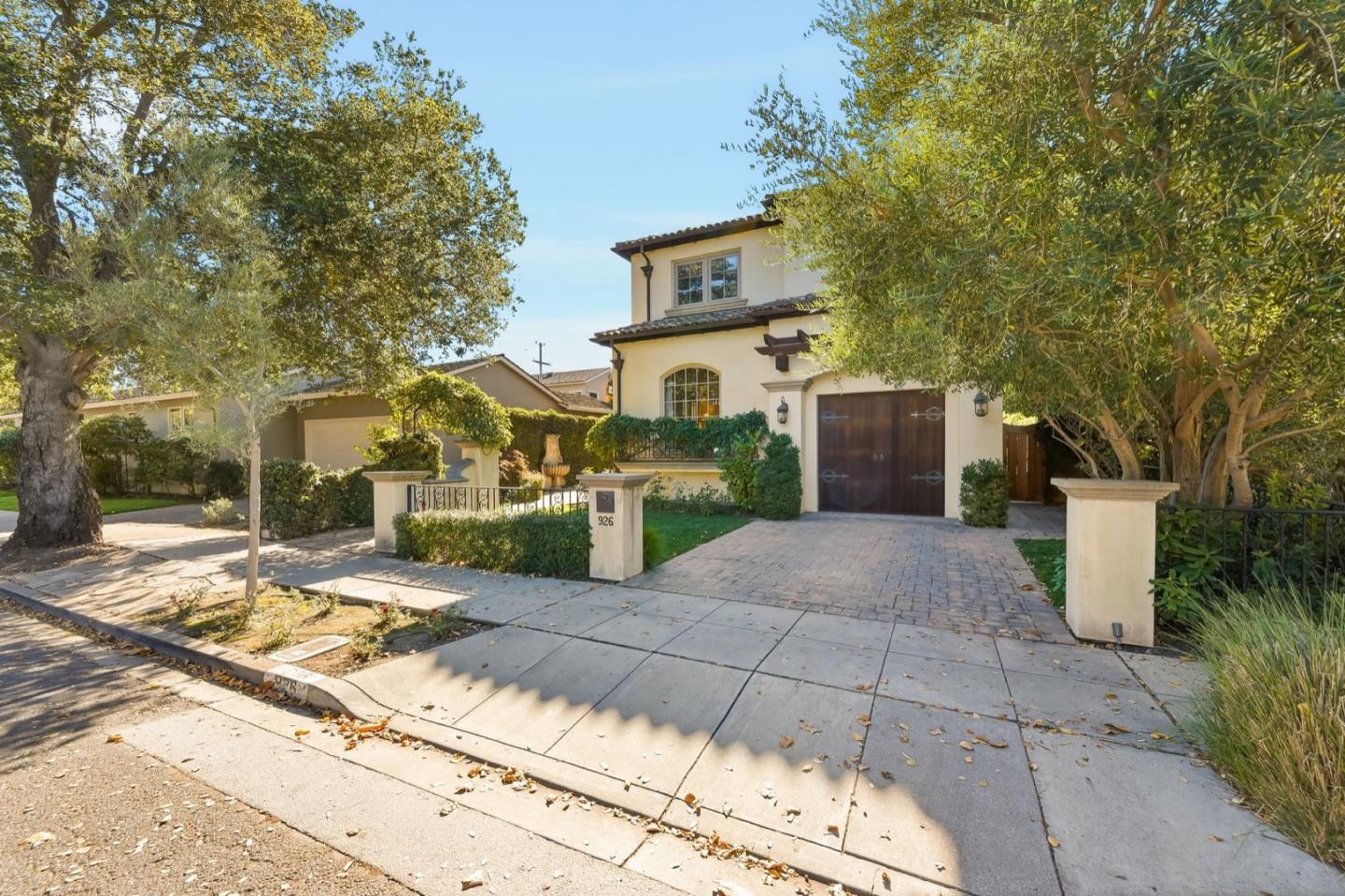 Detail Gallery Image 5 of 56 For 926 Rosewood Ave, San Carlos,  CA 94070 - 4 Beds | 2/1 Baths