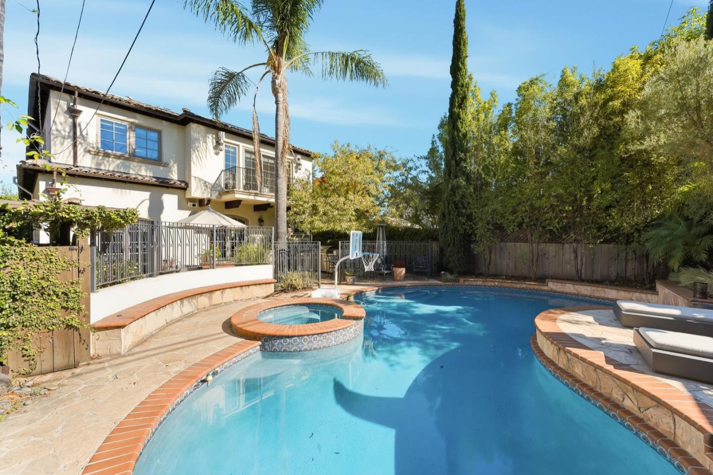 Detail Gallery Image 50 of 56 For 926 Rosewood Ave, San Carlos,  CA 94070 - 4 Beds | 2/1 Baths