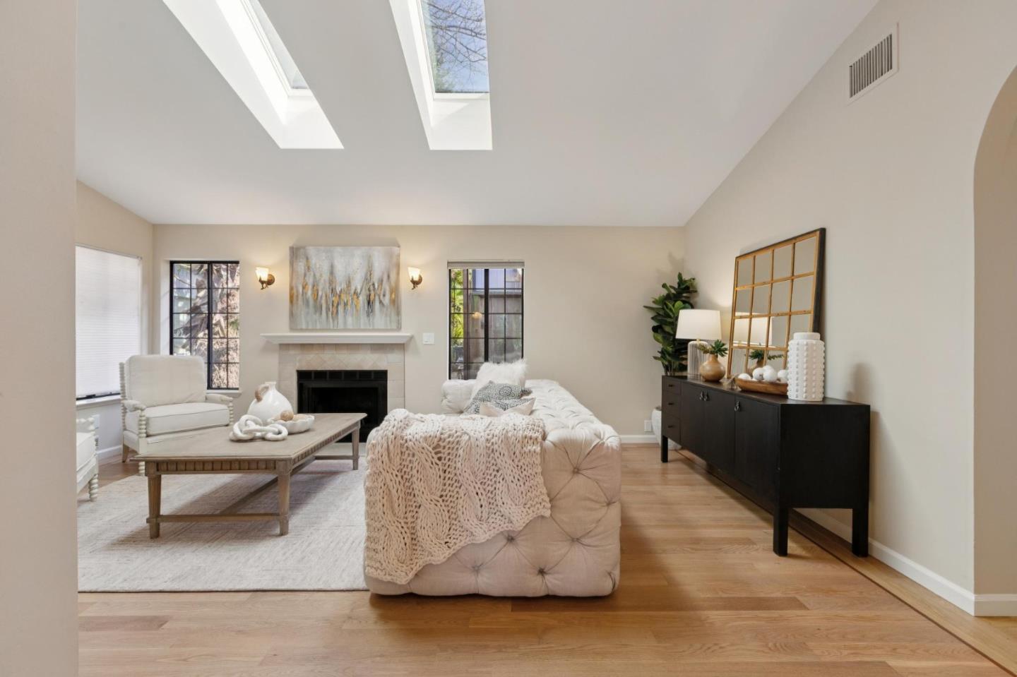 Detail Gallery Image 13 of 76 For 1112 Crescent St, Montara,  CA 94037 - 3 Beds | 2 Baths