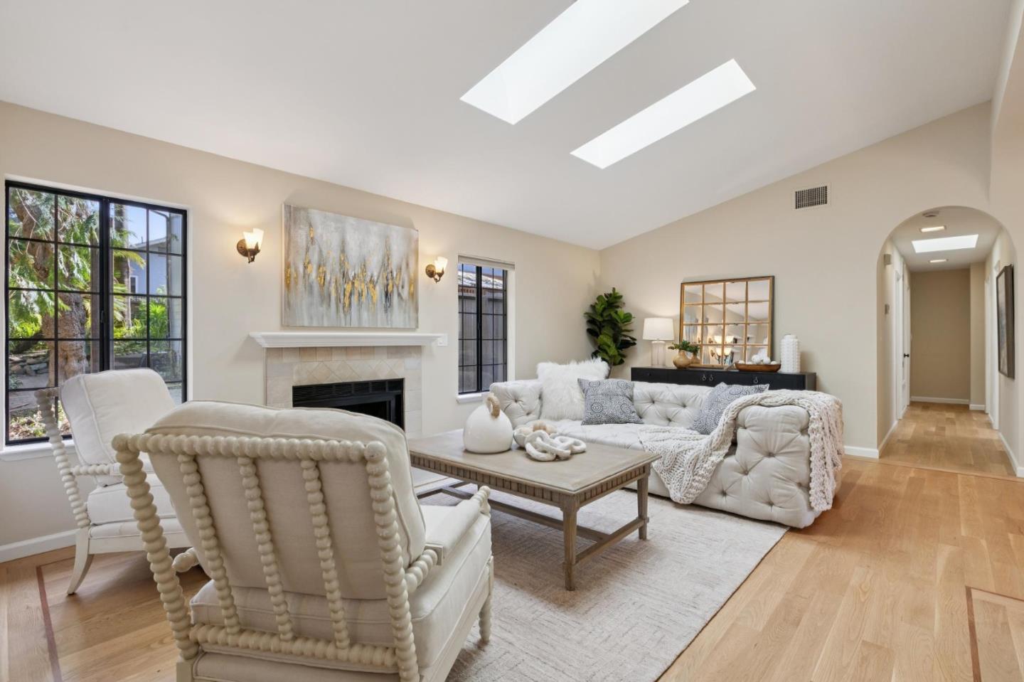 Detail Gallery Image 5 of 76 For 1112 Crescent St, Montara,  CA 94037 - 3 Beds | 2 Baths