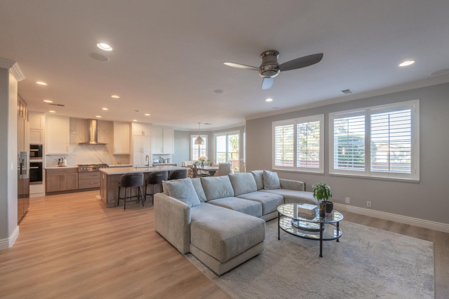 Detail Gallery Image 12 of 47 For 4460 Ocean Heights Ct, Seaside,  CA 93955 - 5 Beds | 3 Baths