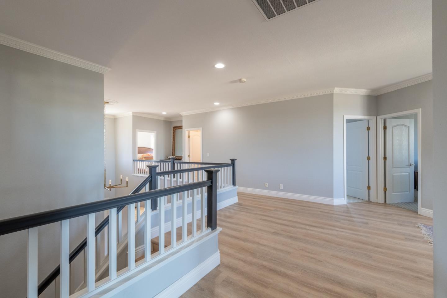 Detail Gallery Image 29 of 47 For 4460 Ocean Heights Ct, Seaside,  CA 93955 - 5 Beds | 3 Baths