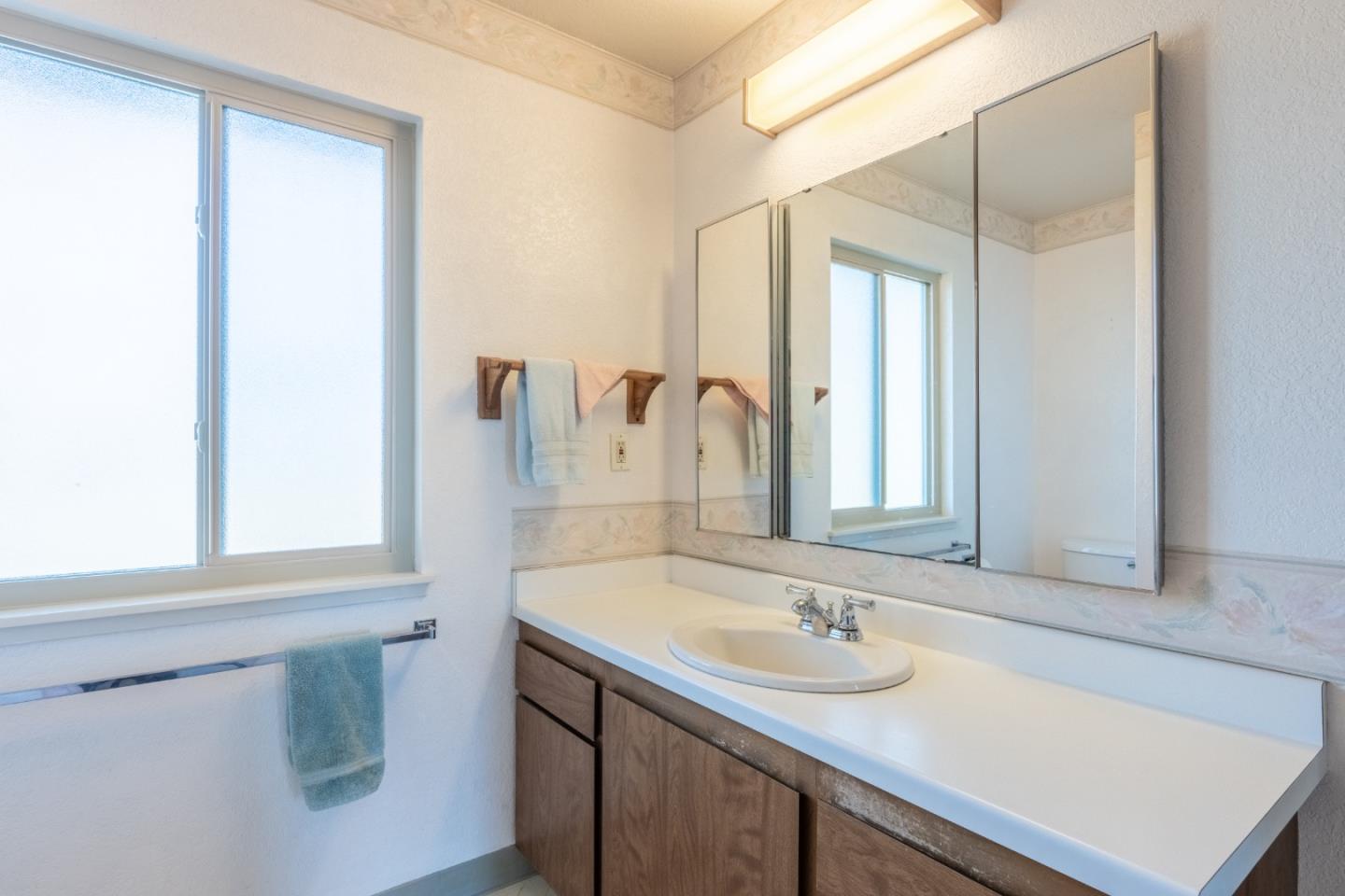 Detail Gallery Image 18 of 31 For 128 Cypress Grove Ct, Marina,  CA 93933 - 2 Beds | 1/1 Baths