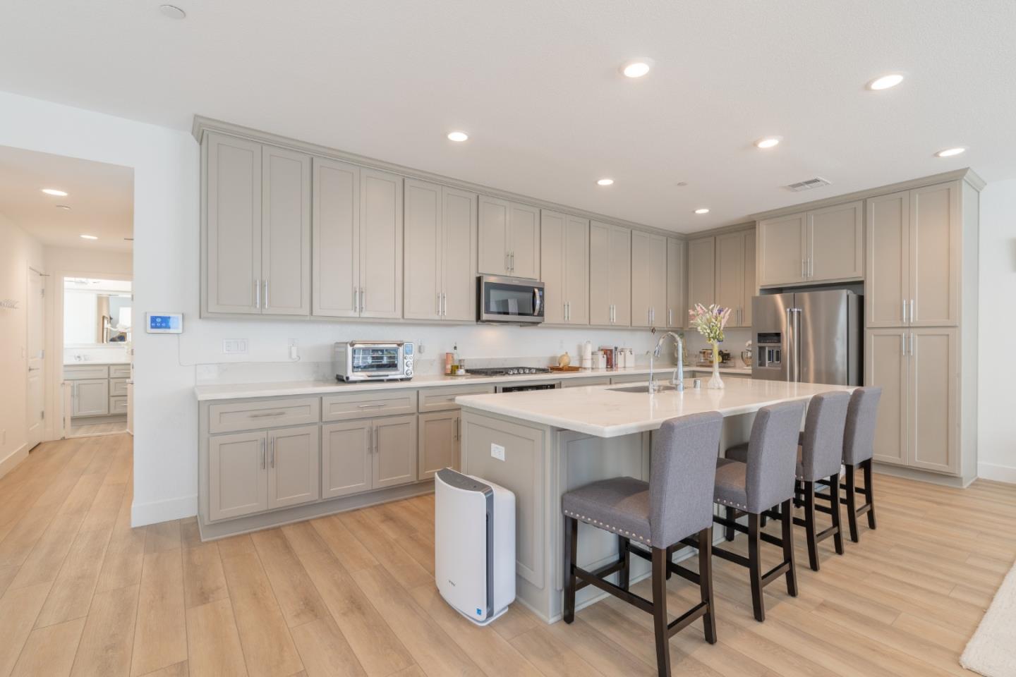 Detail Gallery Image 2 of 28 For 2773 Telegraph Blvd, Marina,  CA 93933 - 3 Beds | 2/1 Baths