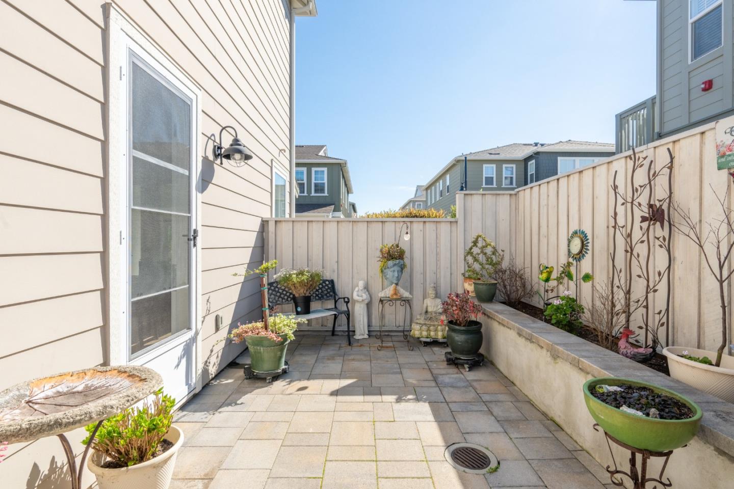 Detail Gallery Image 22 of 28 For 2773 Telegraph Blvd, Marina,  CA 93933 - 3 Beds | 2/1 Baths