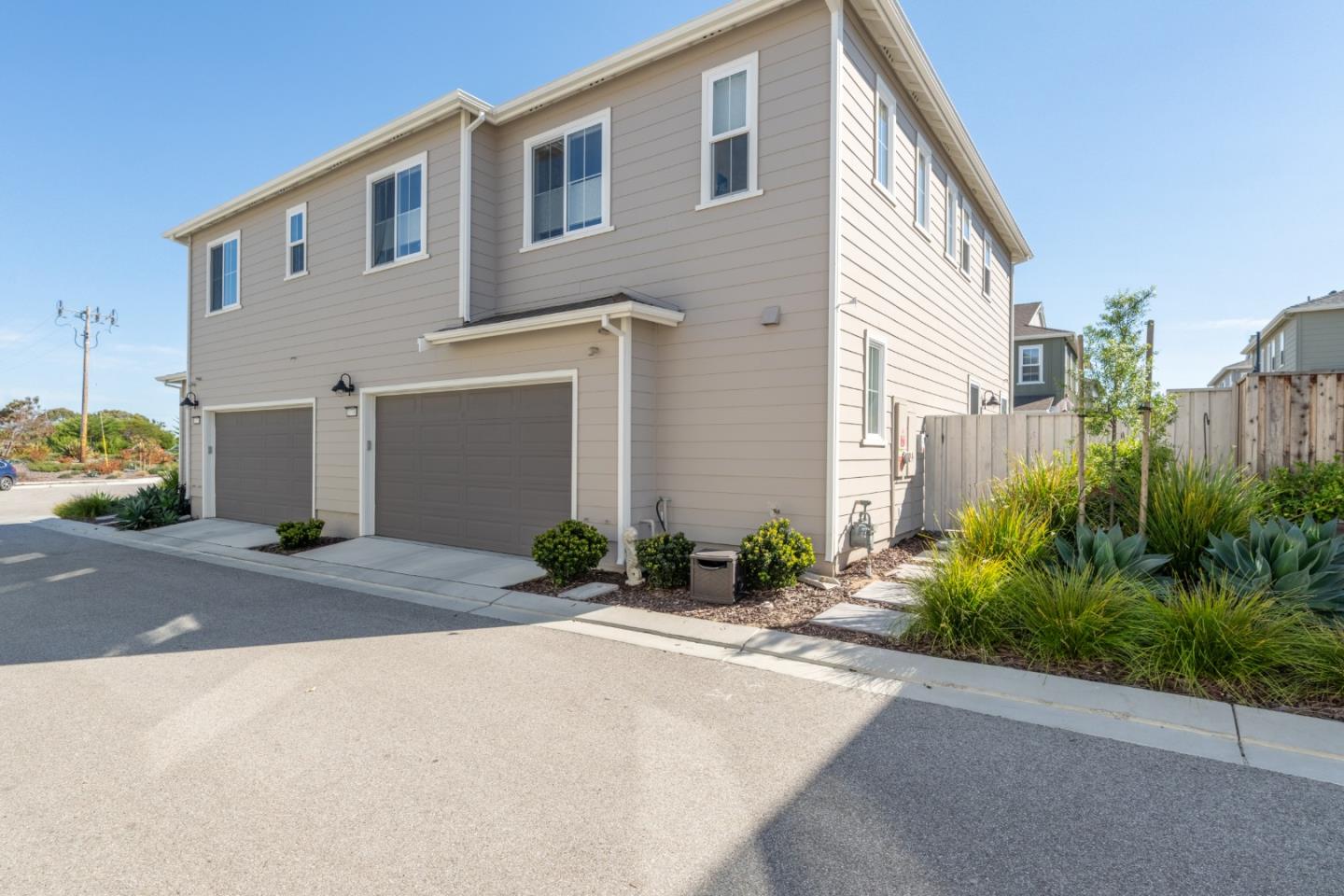 Detail Gallery Image 23 of 28 For 2773 Telegraph Blvd, Marina,  CA 93933 - 3 Beds | 2/1 Baths