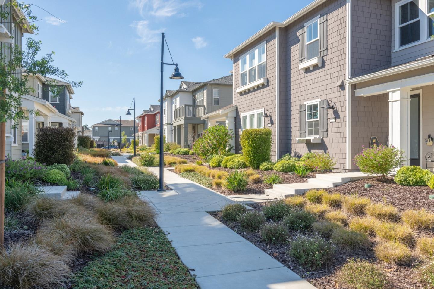 Detail Gallery Image 24 of 28 For 2773 Telegraph Blvd, Marina,  CA 93933 - 3 Beds | 2/1 Baths