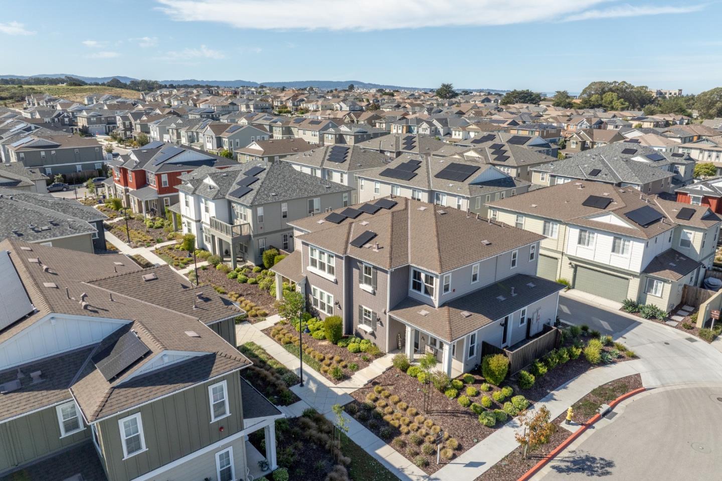 Detail Gallery Image 25 of 28 For 2773 Telegraph Blvd, Marina,  CA 93933 - 3 Beds | 2/1 Baths