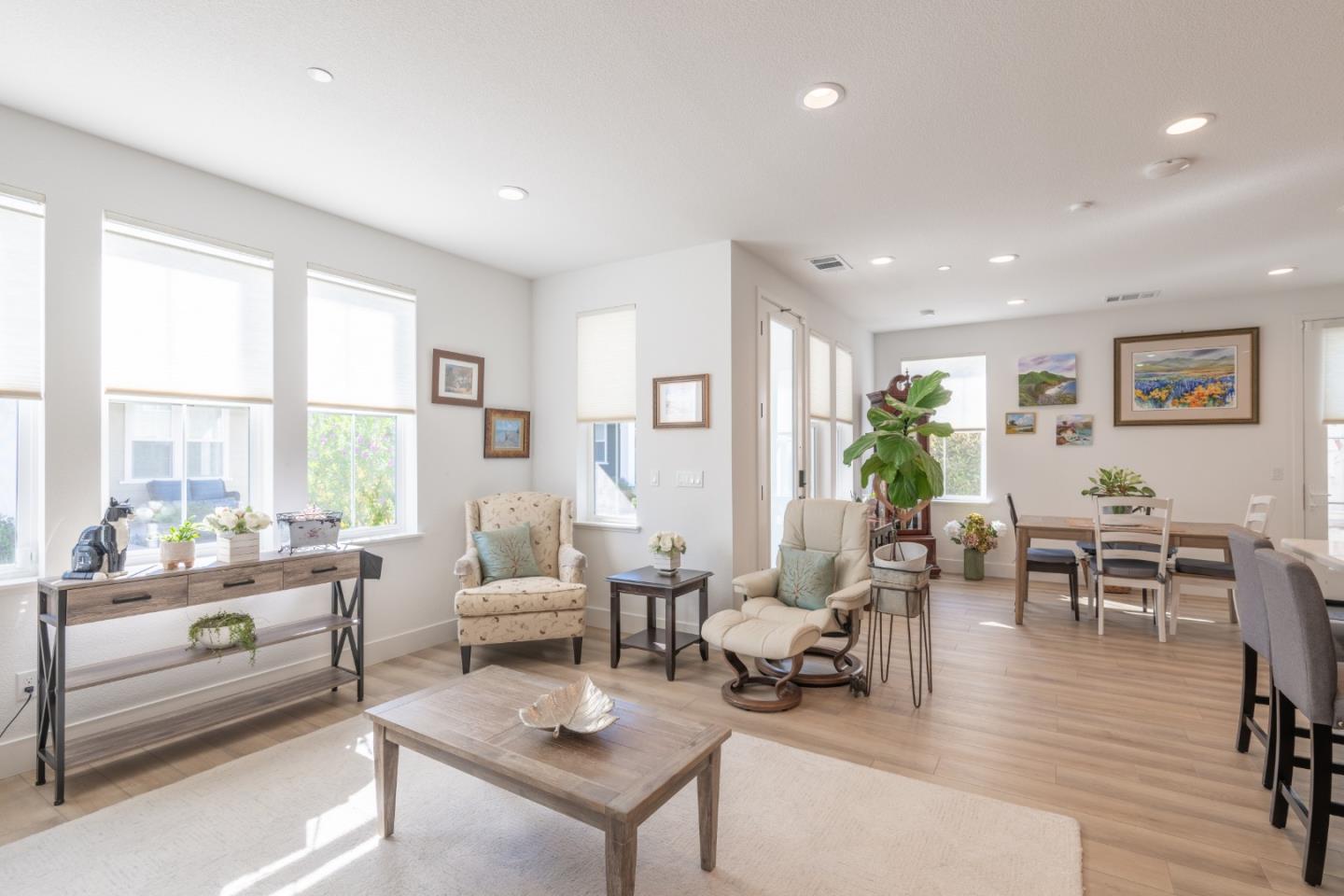 Detail Gallery Image 5 of 28 For 2773 Telegraph Blvd, Marina,  CA 93933 - 3 Beds | 2/1 Baths