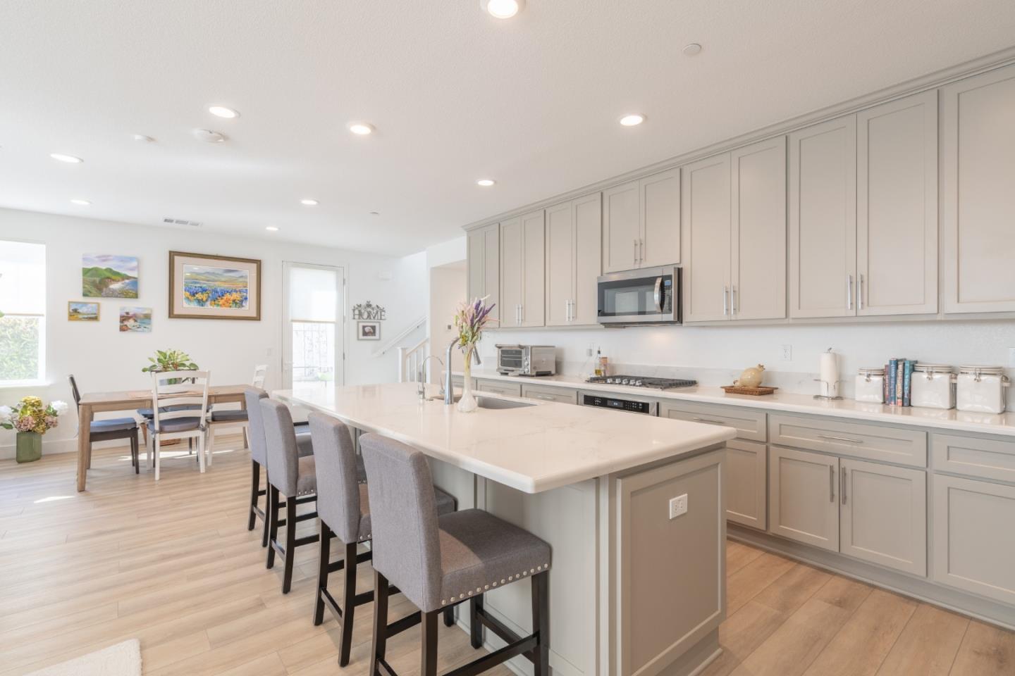 Detail Gallery Image 6 of 28 For 2773 Telegraph Blvd, Marina,  CA 93933 - 3 Beds | 2/1 Baths