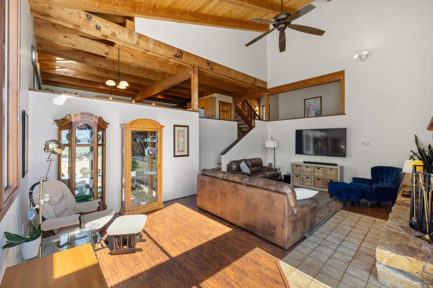 Detail Gallery Image 13 of 69 For 26470 Tierra Vista Ln, Salinas,  CA 93908 - 4 Beds | 4 Baths