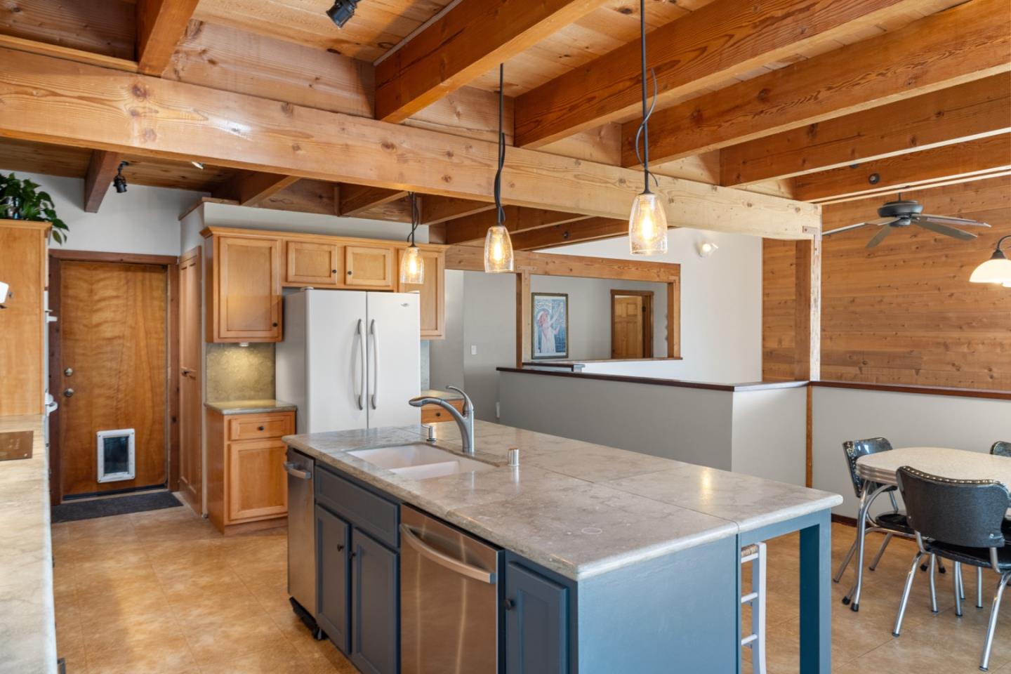 Detail Gallery Image 17 of 69 For 26470 Tierra Vista Ln, Salinas,  CA 93908 - 4 Beds | 4 Baths