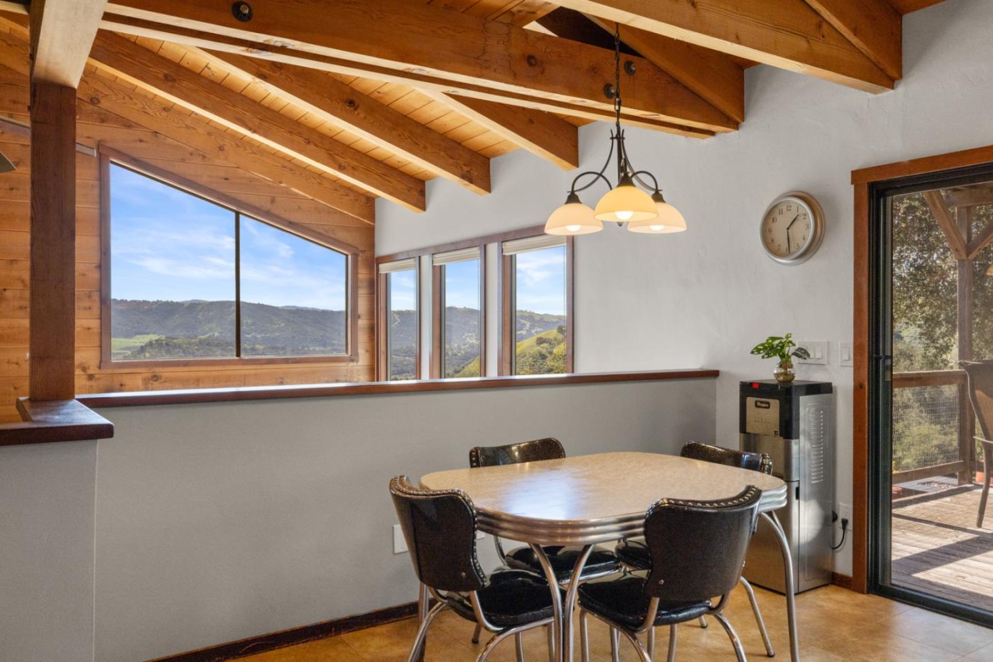 Detail Gallery Image 21 of 69 For 26470 Tierra Vista Ln, Salinas,  CA 93908 - 4 Beds | 4 Baths