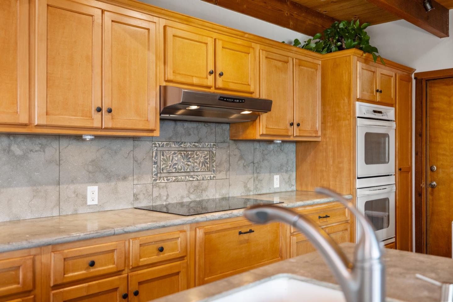 Detail Gallery Image 23 of 69 For 26470 Tierra Vista Ln, Salinas,  CA 93908 - 4 Beds | 4 Baths