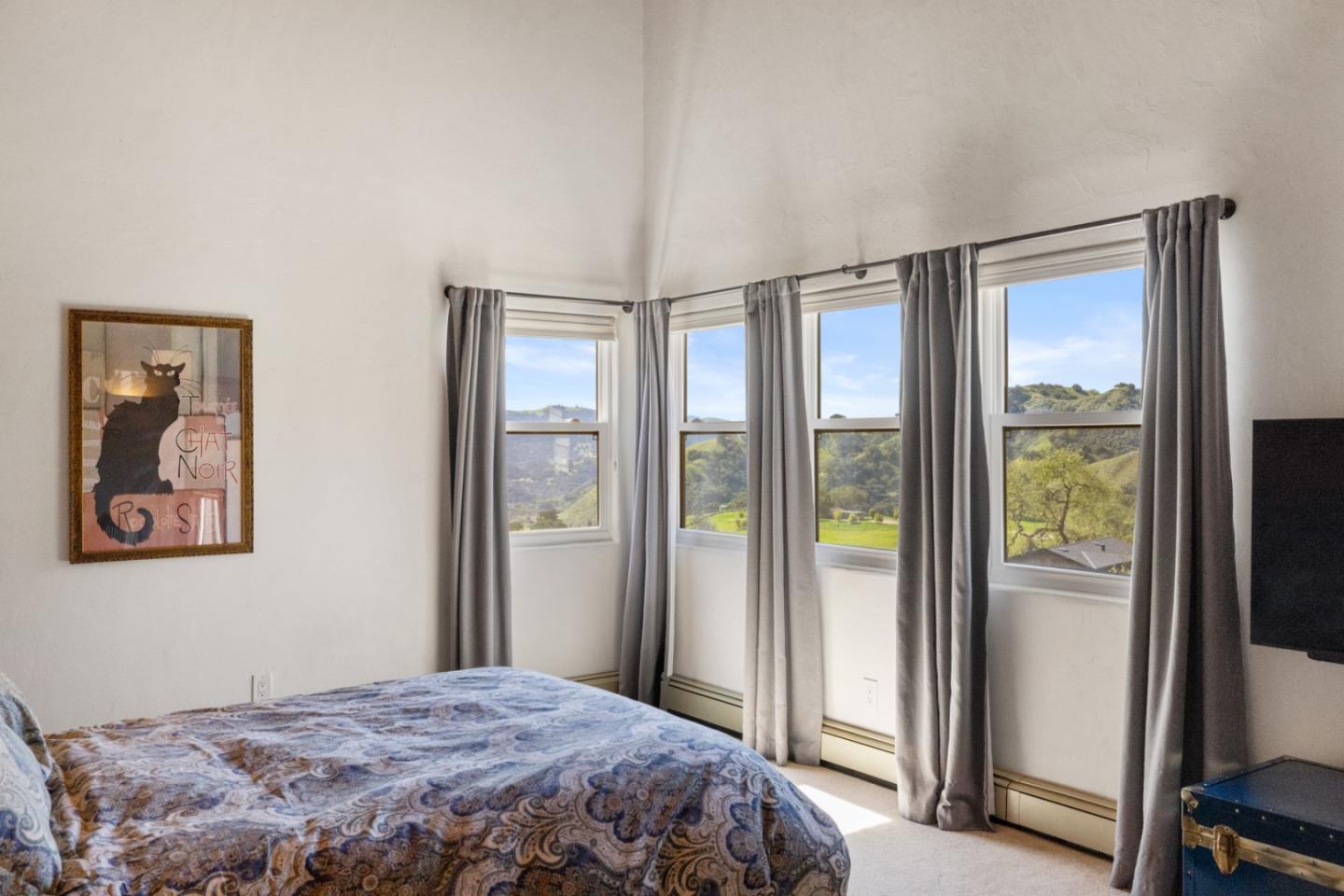 Detail Gallery Image 25 of 69 For 26470 Tierra Vista Ln, Salinas,  CA 93908 - 4 Beds | 4 Baths