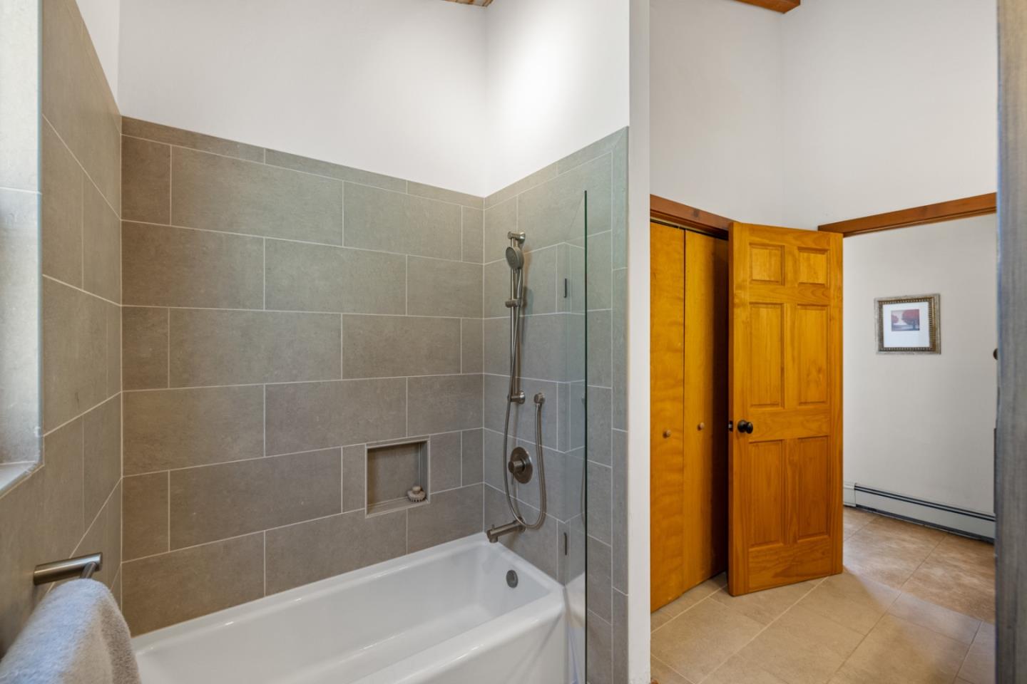 Detail Gallery Image 40 of 69 For 26470 Tierra Vista Ln, Salinas,  CA 93908 - 4 Beds | 4 Baths