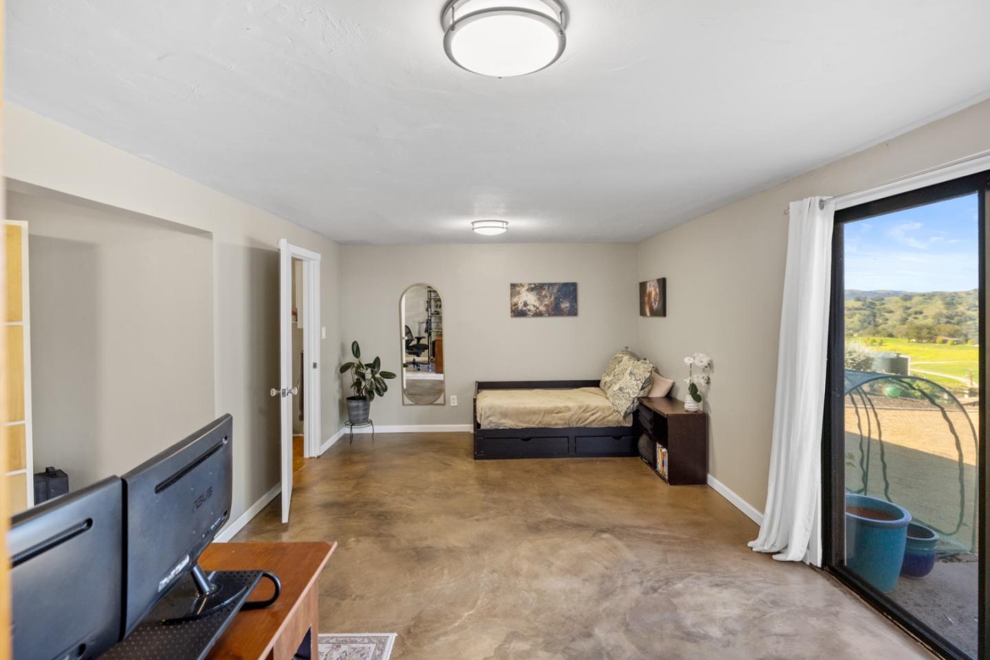 Detail Gallery Image 43 of 69 For 26470 Tierra Vista Ln, Salinas,  CA 93908 - 4 Beds | 4 Baths