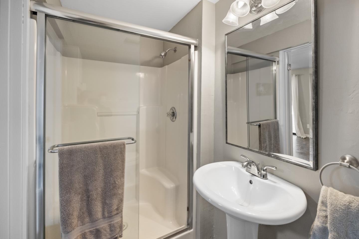 Detail Gallery Image 46 of 69 For 26470 Tierra Vista Ln, Salinas,  CA 93908 - 4 Beds | 4 Baths