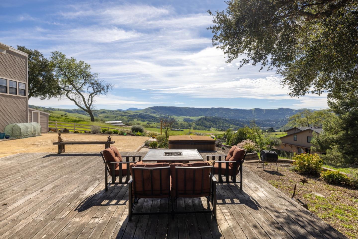 Detail Gallery Image 52 of 69 For 26470 Tierra Vista Ln, Salinas,  CA 93908 - 4 Beds | 4 Baths