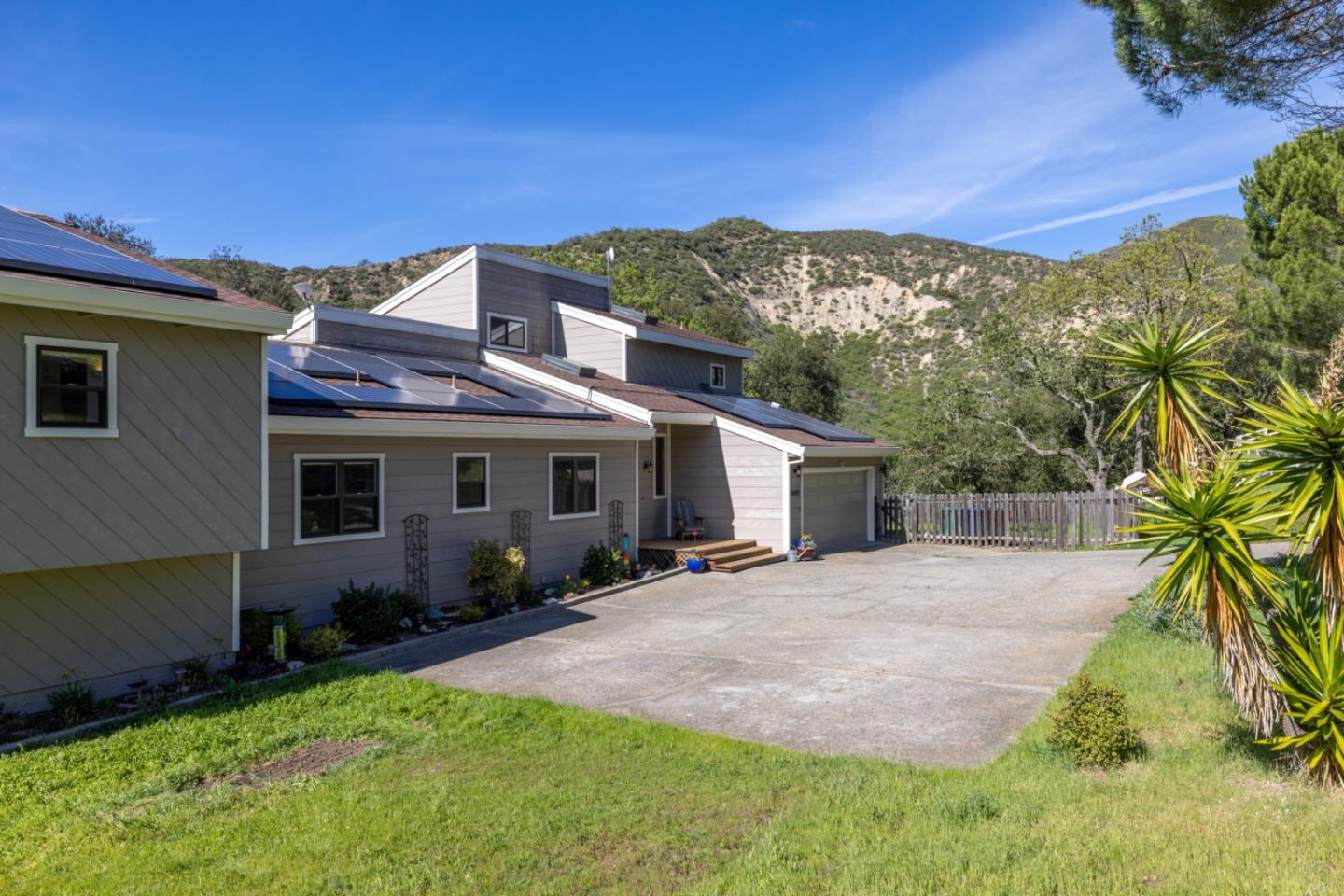 Detail Gallery Image 7 of 69 For 26470 Tierra Vista Ln, Salinas,  CA 93908 - 4 Beds | 4 Baths