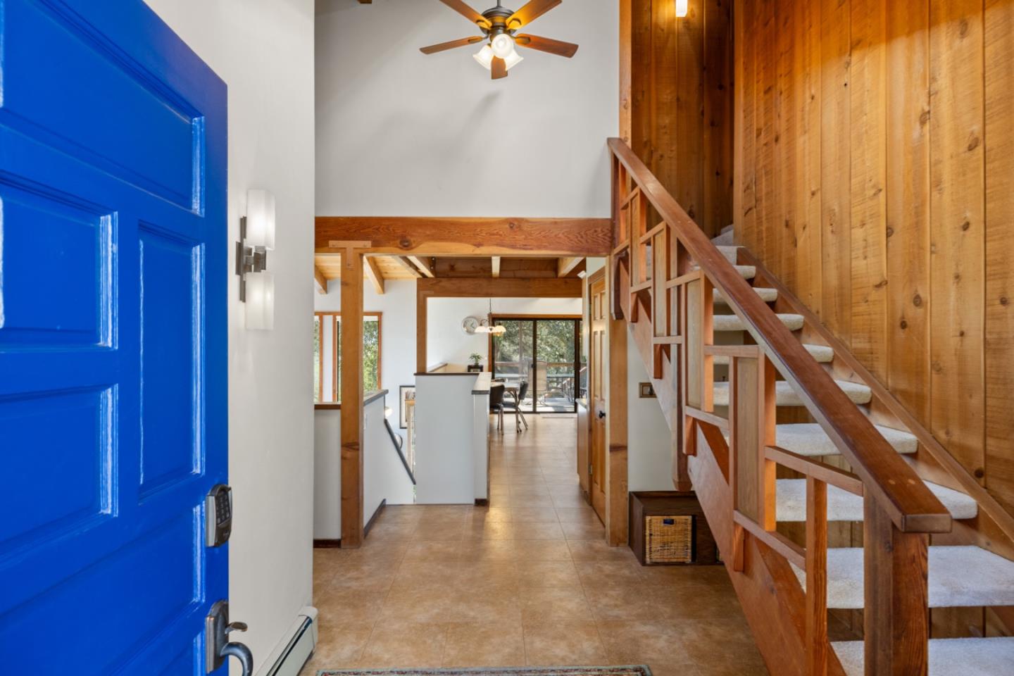 Detail Gallery Image 9 of 69 For 26470 Tierra Vista Ln, Salinas,  CA 93908 - 4 Beds | 4 Baths