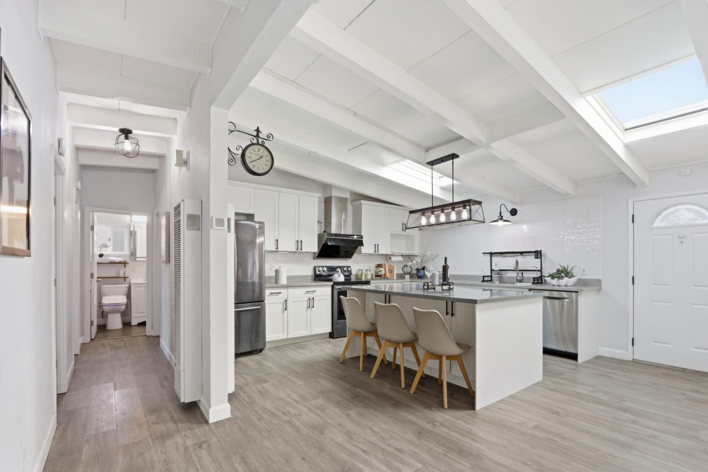 Detail Gallery Image 11 of 51 For 1647 Jupiter Dr, Milpitas,  CA 95035 - 3 Beds | 2 Baths