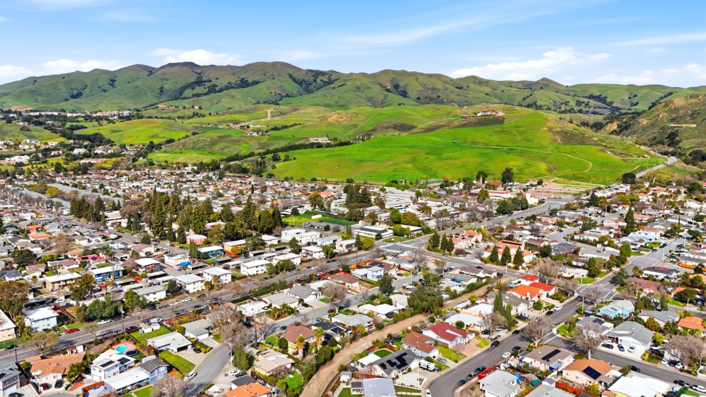 Detail Gallery Image 38 of 51 For 1647 Jupiter Dr, Milpitas,  CA 95035 - 3 Beds | 2 Baths