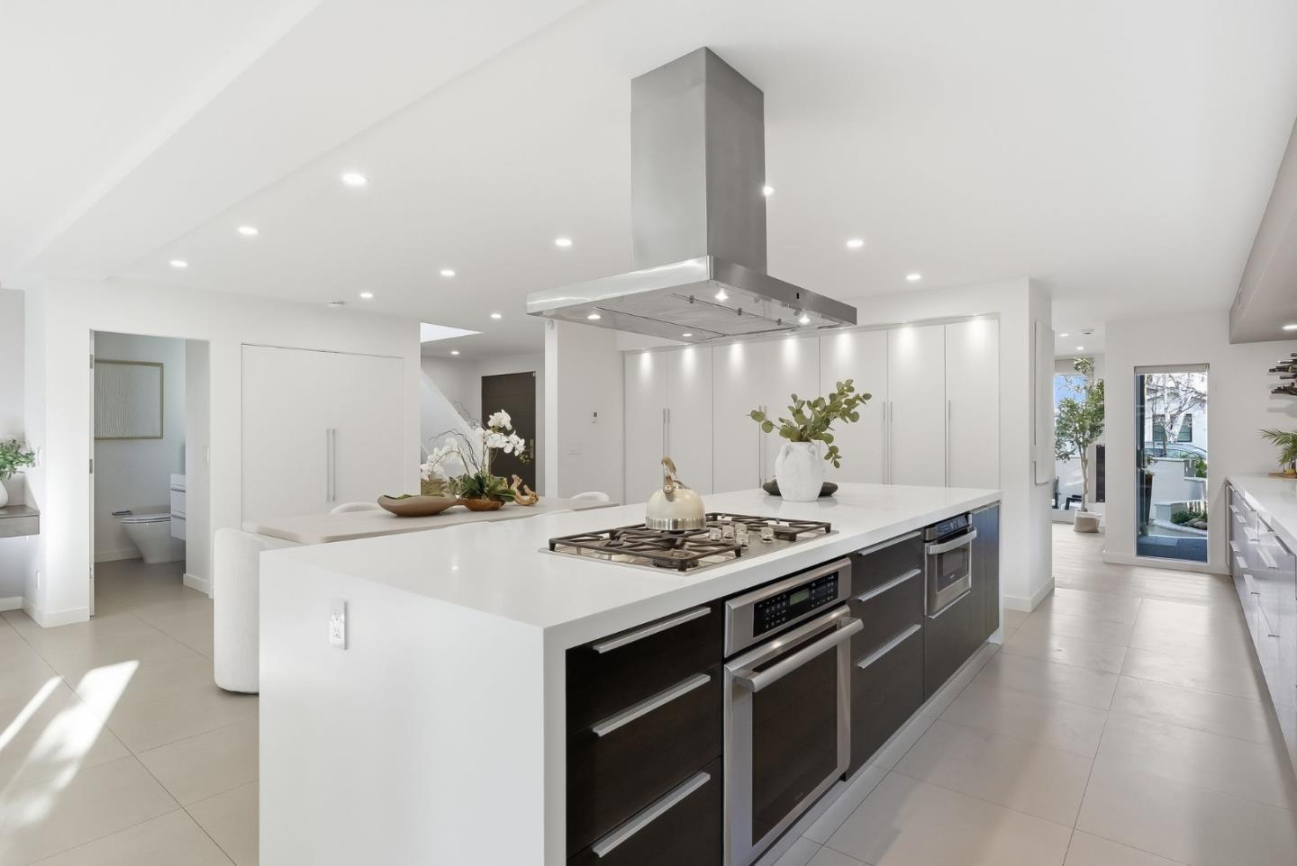 Detail Gallery Image 16 of 63 For 129 Lowell Ave, Palo Alto,  CA 94301 - 4 Beds | 2/1 Baths