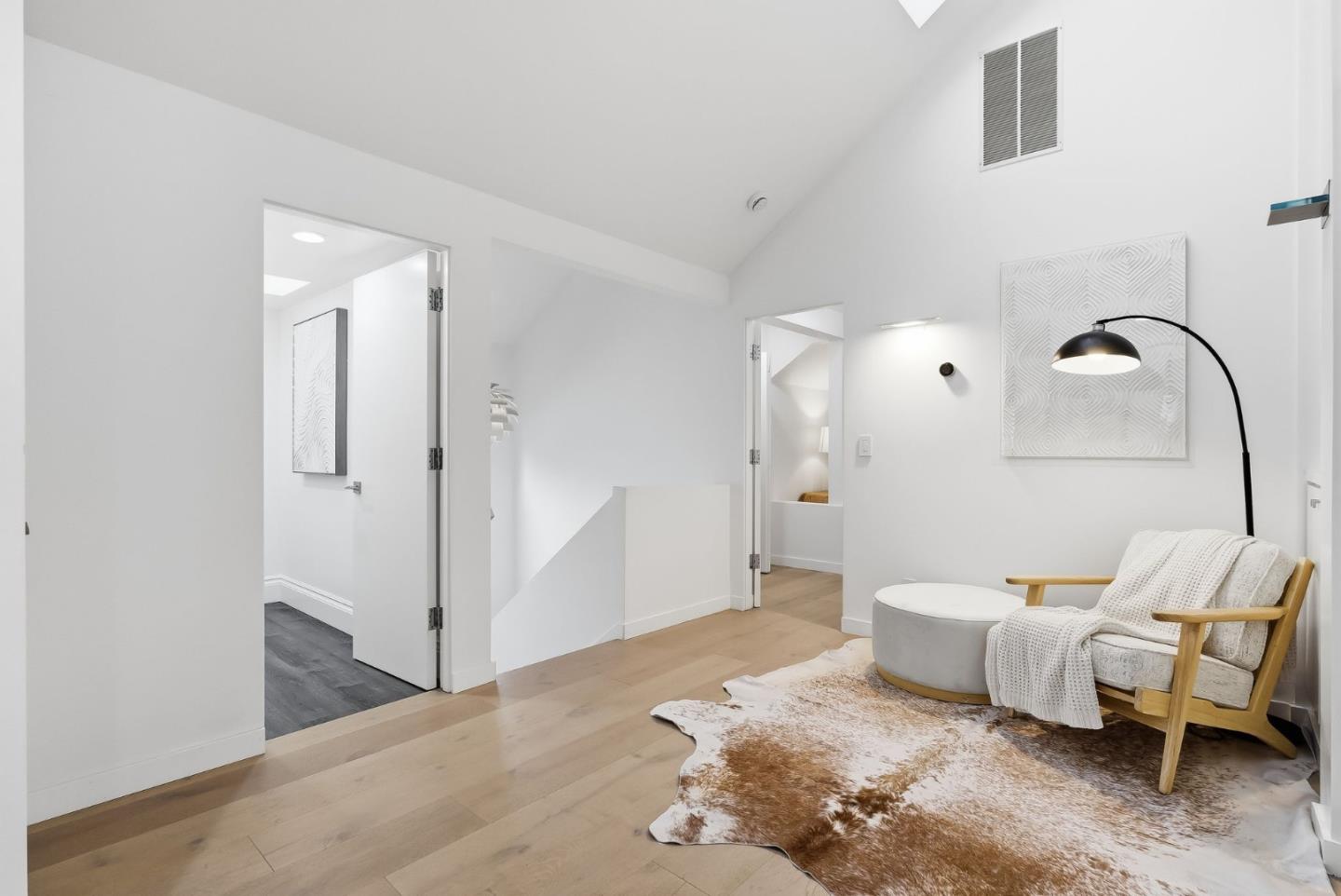 Detail Gallery Image 25 of 63 For 129 Lowell Ave, Palo Alto,  CA 94301 - 4 Beds | 2/1 Baths