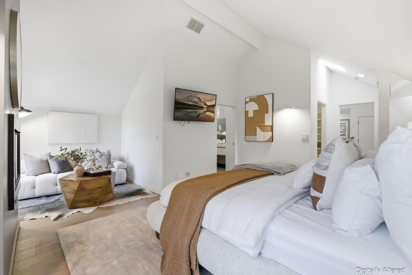 Detail Gallery Image 35 of 63 For 129 Lowell Ave, Palo Alto,  CA 94301 - 4 Beds | 2/1 Baths