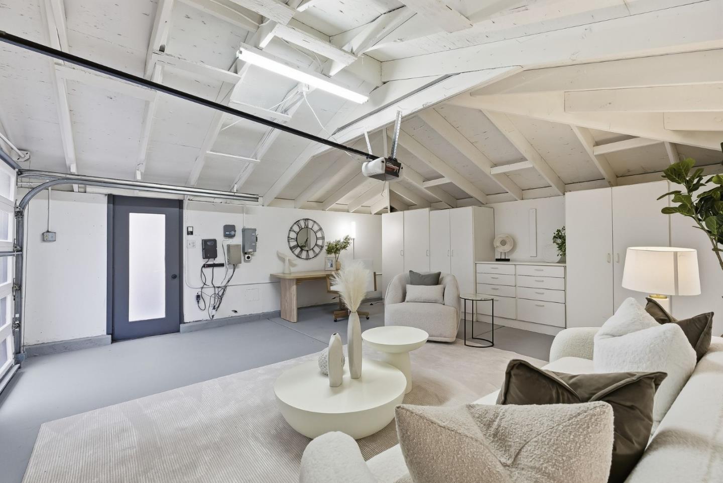 Detail Gallery Image 51 of 63 For 129 Lowell Ave, Palo Alto,  CA 94301 - 4 Beds | 2/1 Baths