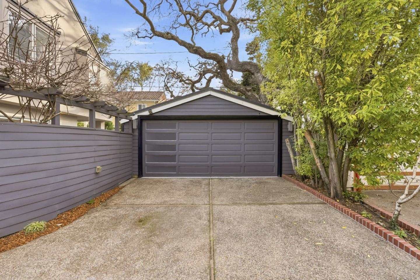 Detail Gallery Image 53 of 63 For 129 Lowell Ave, Palo Alto,  CA 94301 - 4 Beds | 2/1 Baths