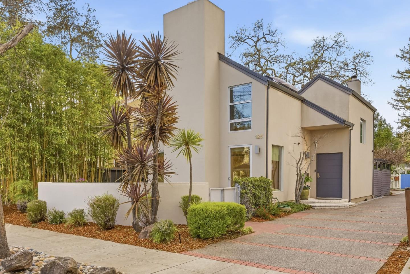 Detail Gallery Image 57 of 63 For 129 Lowell Ave, Palo Alto,  CA 94301 - 4 Beds | 2/1 Baths