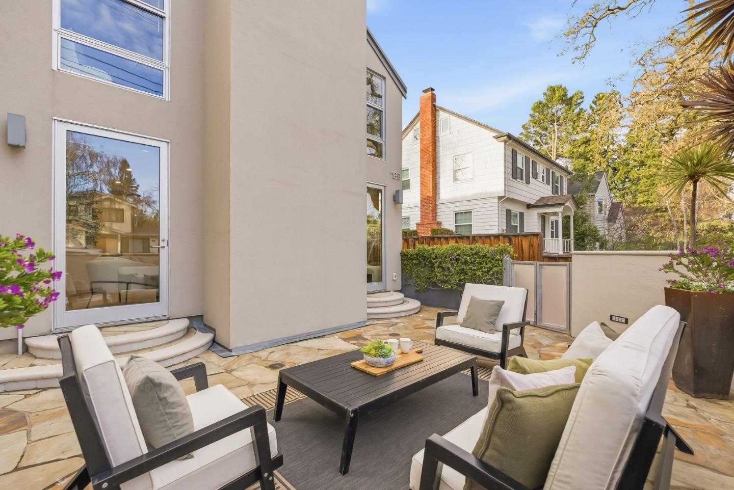 Detail Gallery Image 62 of 63 For 129 Lowell Ave, Palo Alto,  CA 94301 - 4 Beds | 2/1 Baths