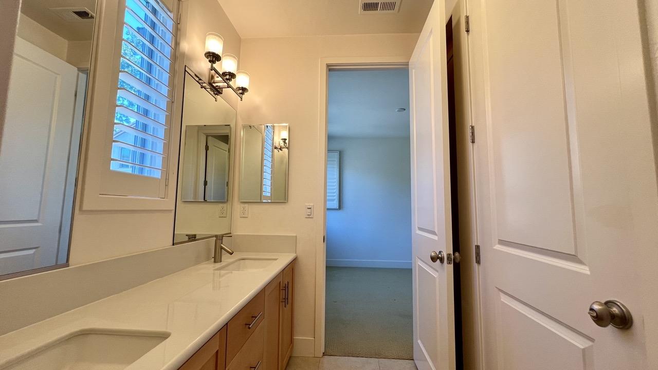 Detail Gallery Image 10 of 24 For 3517 Alma Village Cir, Palo Alto,  CA 94306 - 4 Beds | 4/1 Baths