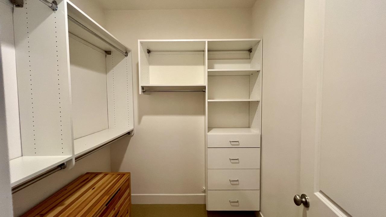 Detail Gallery Image 11 of 24 For 3517 Alma Village Cir, Palo Alto,  CA 94306 - 4 Beds | 4/1 Baths