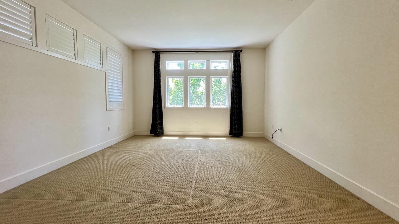 Detail Gallery Image 12 of 24 For 3517 Alma Village Cir, Palo Alto,  CA 94306 - 4 Beds | 4/1 Baths