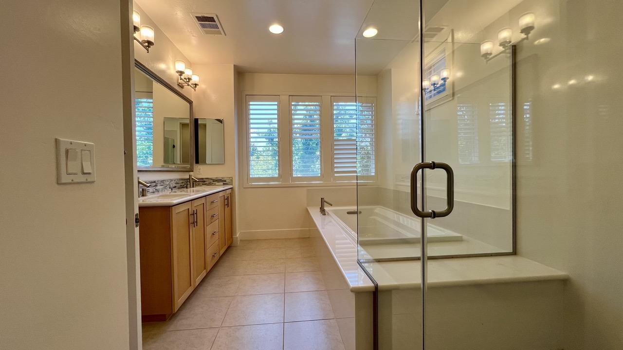 Detail Gallery Image 15 of 24 For 3517 Alma Village Cir, Palo Alto,  CA 94306 - 4 Beds | 4/1 Baths