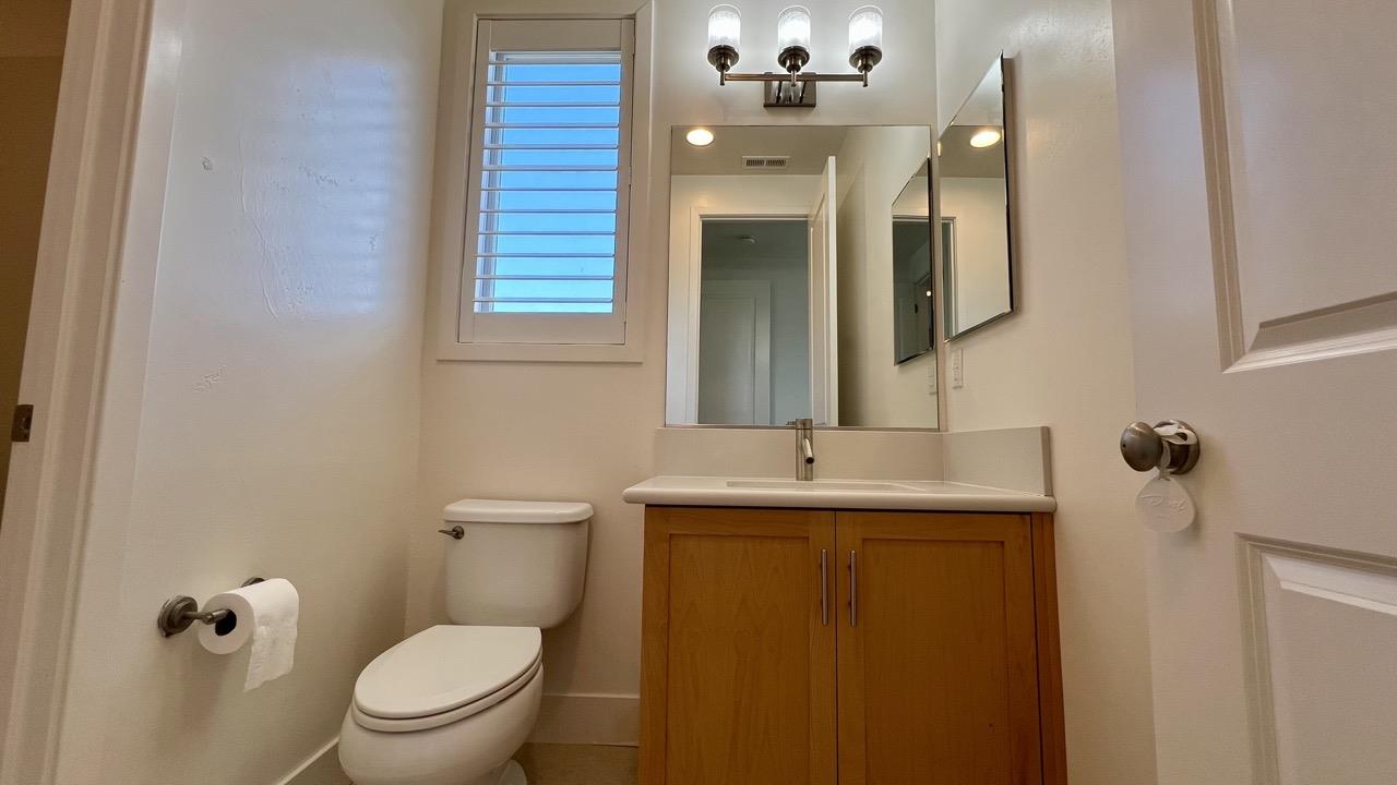 Detail Gallery Image 18 of 24 For 3517 Alma Village Cir, Palo Alto,  CA 94306 - 4 Beds | 4/1 Baths