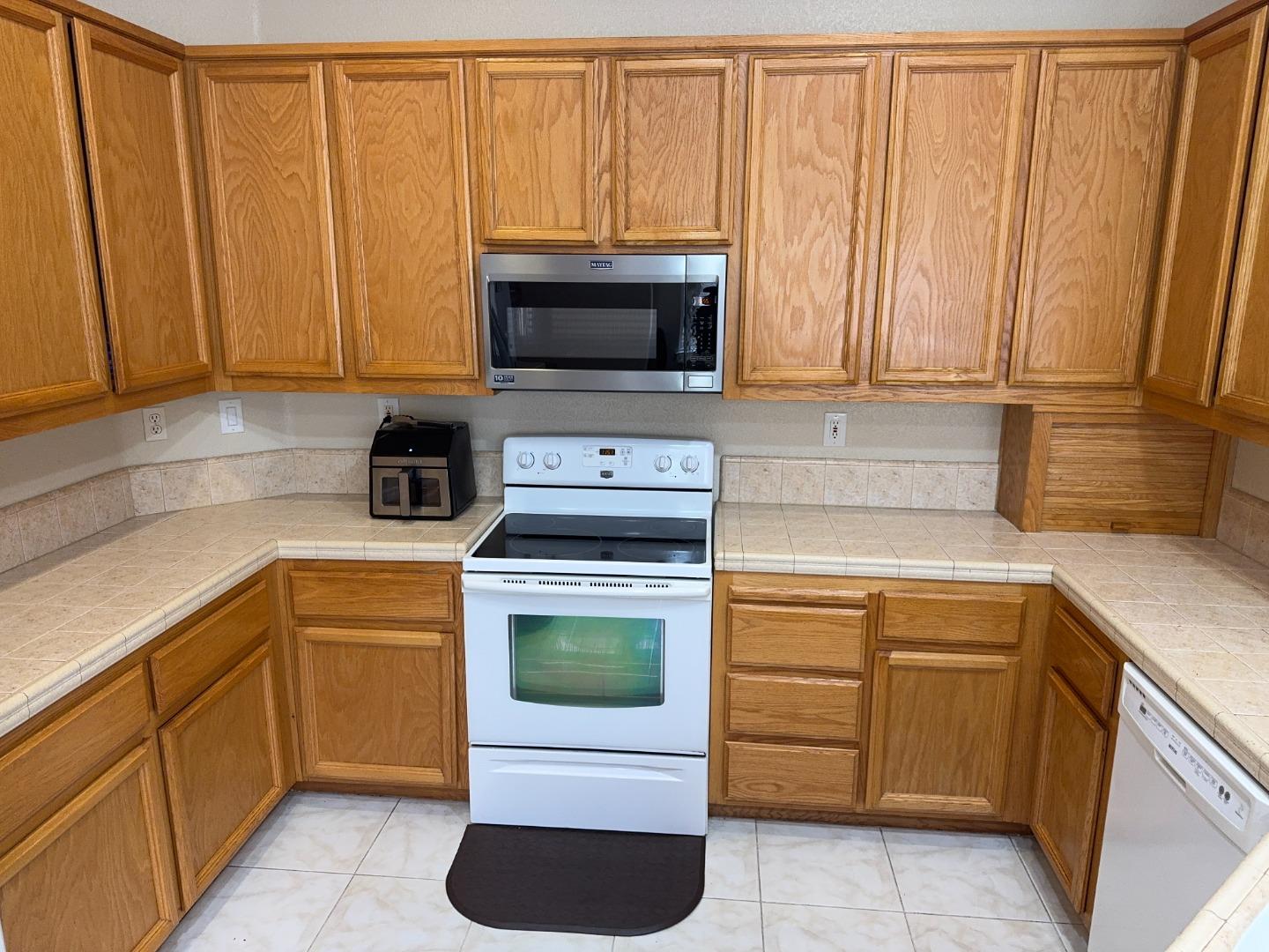 Detail Gallery Image 11 of 27 For 7817 Caracena Ct, Vallejo,  CA 94591 - 3 Beds | 2 Baths