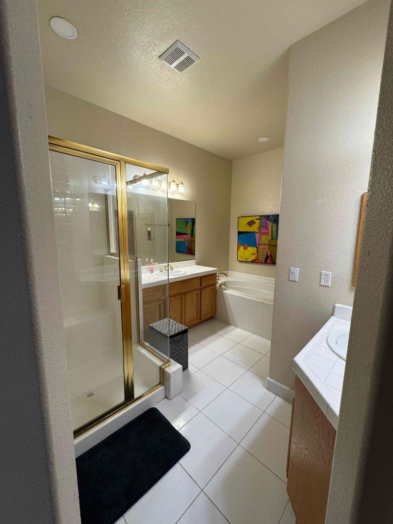 Detail Gallery Image 12 of 27 For 7817 Caracena Ct, Vallejo,  CA 94591 - 3 Beds | 2 Baths