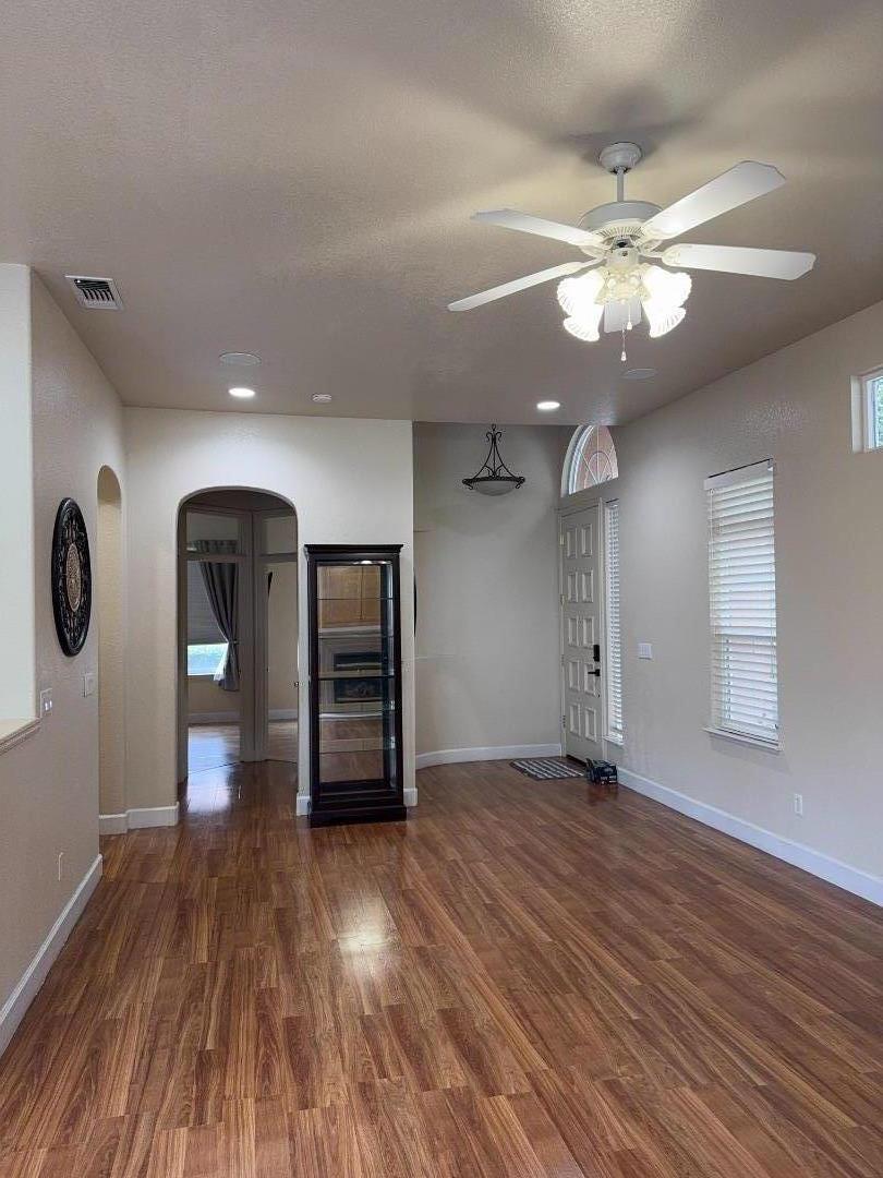 Detail Gallery Image 7 of 27 For 7817 Caracena Ct, Vallejo,  CA 94591 - 3 Beds | 2 Baths