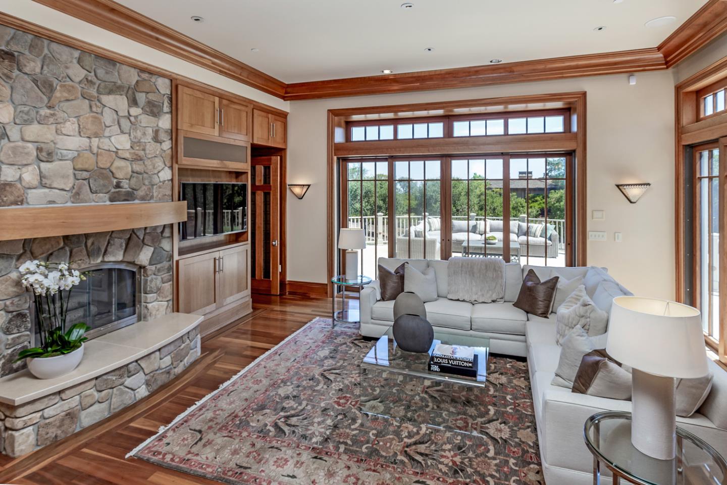Detail Gallery Image 13 of 59 For 1 Redberry Rdg, Portola Valley,  CA 94028 - 5 Beds | 6/2 Baths